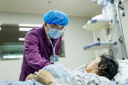 撞头、吃蝌蚪、把果汁注入静脉，奇葩养生总有人信？