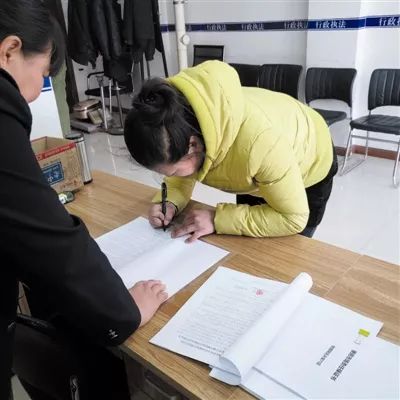 40个便民疏导点为流动摊贩安家,便民服务活动特点亮点报道