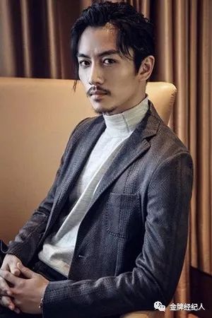 吴京躲避子弹,吴京攀登者无替身