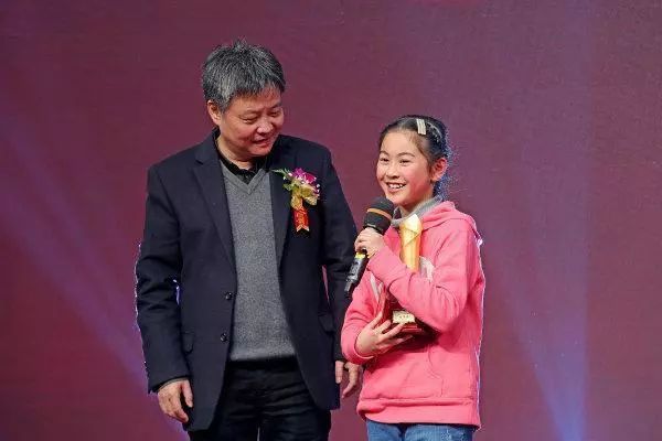 发生在体育课上的事,在学校体育课发生有趣的事