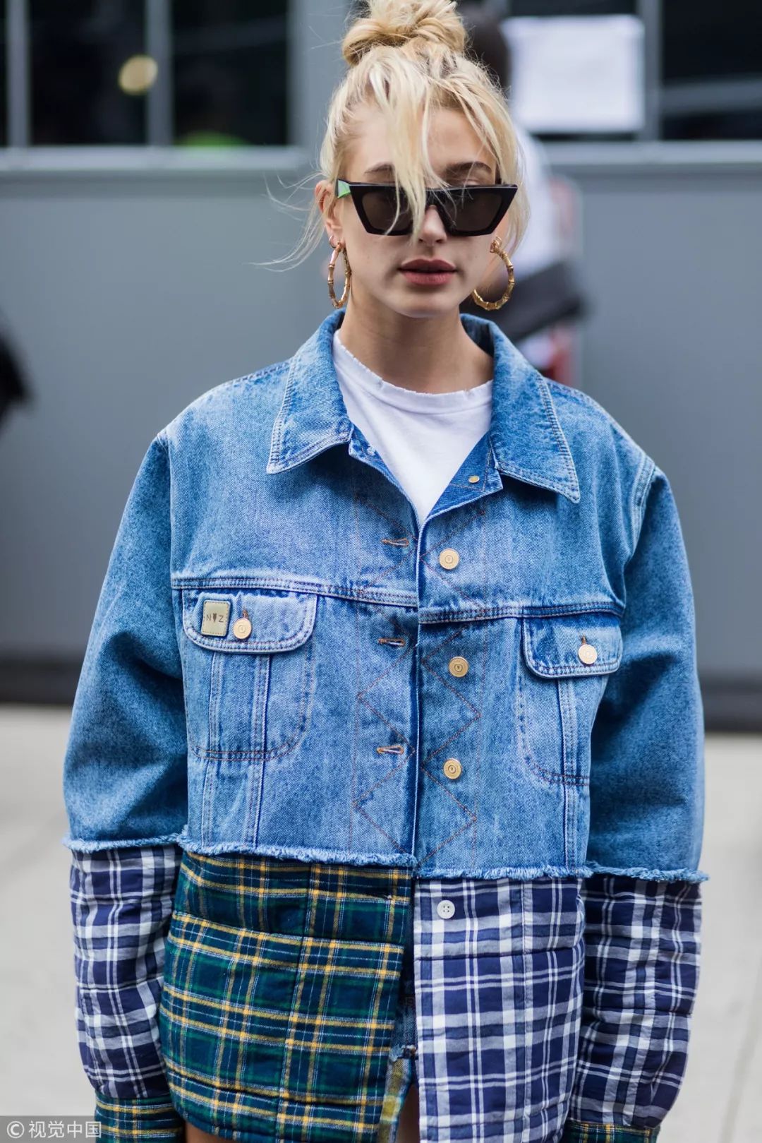 惊喜很多的衣服,今年最流行大版牛仔外套