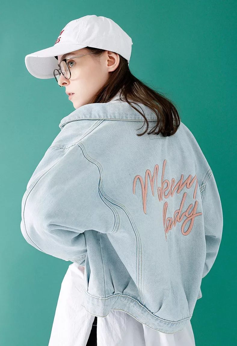 惊喜很多的衣服,今年最流行大版牛仔外套