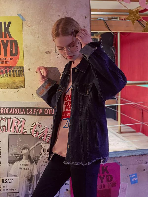 惊喜很多的衣服,今年最流行大版牛仔外套