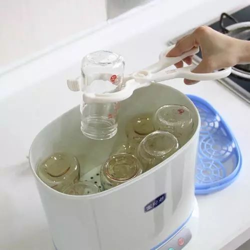 夏季宝宝湿疹高发新手妈妈看过来,婴儿特殊类型的湿疹以及皮炎