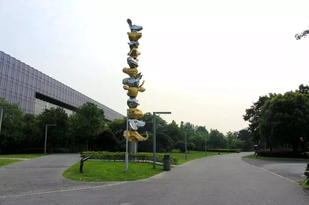 上海黄浦江旁边的公园,黄浦江边上的公园