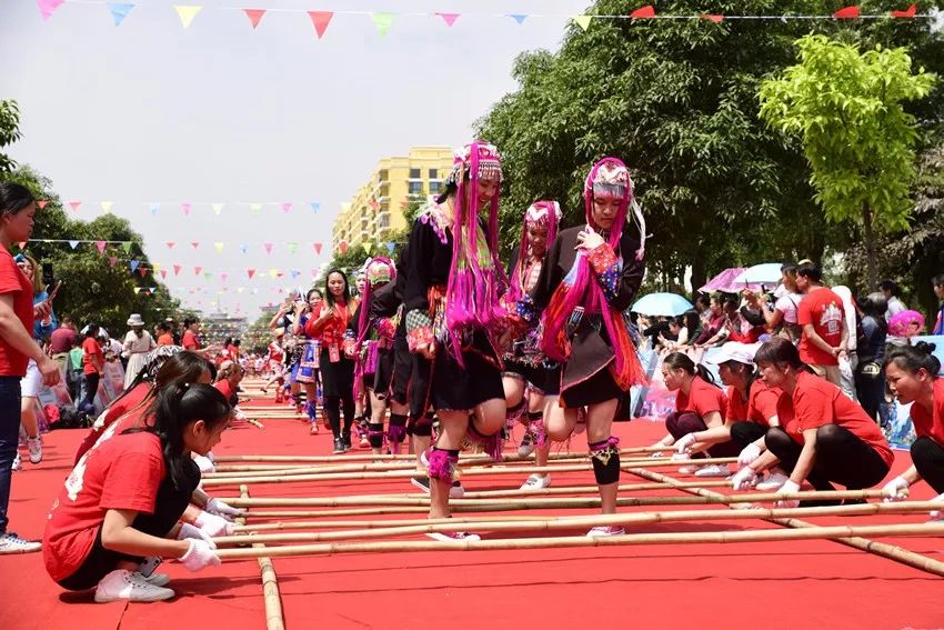 【嘿撩撩啰】壮族三月三，防城港等你撩！