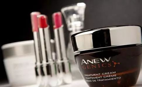 百年雅芳缘何失色：频繁更换经营模式导致业绩滑坡