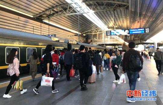 五一小长假火车票什么时候能开售,五一火车票开售路线