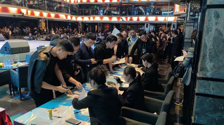 西安34届蓝装家博会现场采访,2019年3月西安蓝装家博会活动