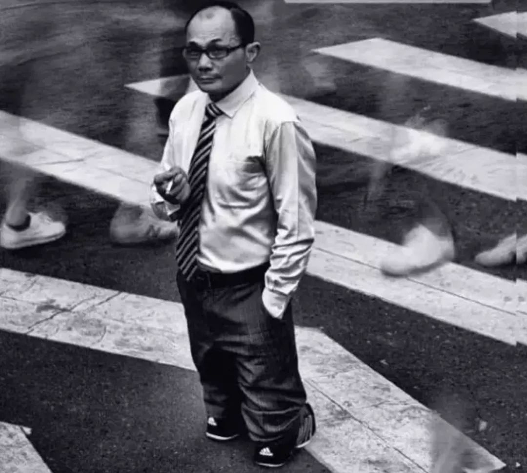 “亚洲赌王”尧建云：600万、两条腿、三根手指，赌王的代价不止家破人亡