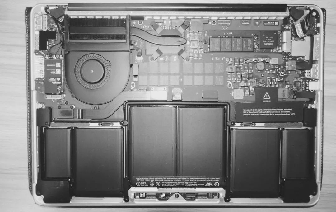 imac21.5寸低配版2017升级,苹果imac低配和高配