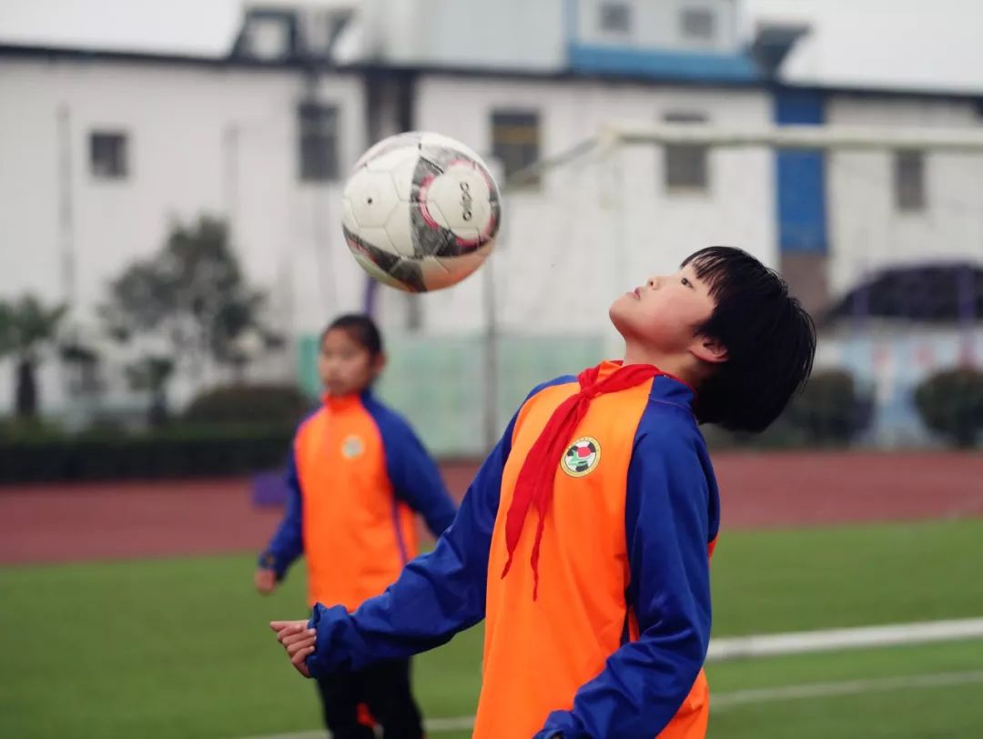 淮阴区袁集中心小学足球特点学校,让足球文化在校园足球中发扬光大