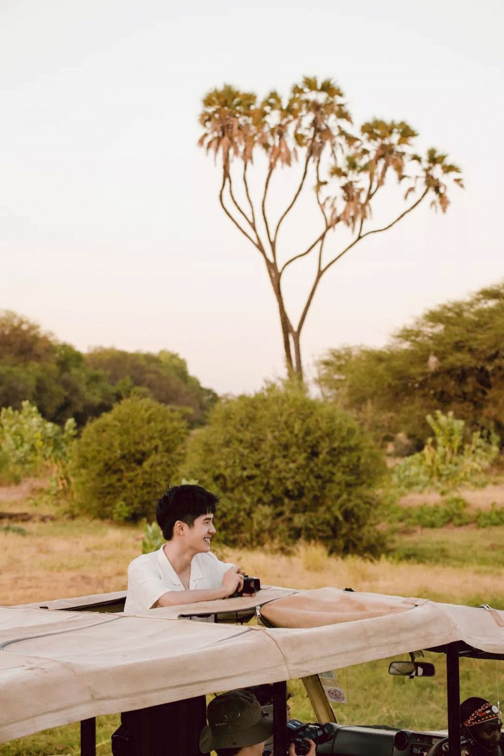 跟刘昊然在非洲过了6天5夜，发现他其实就是个话痨加多动症啊……