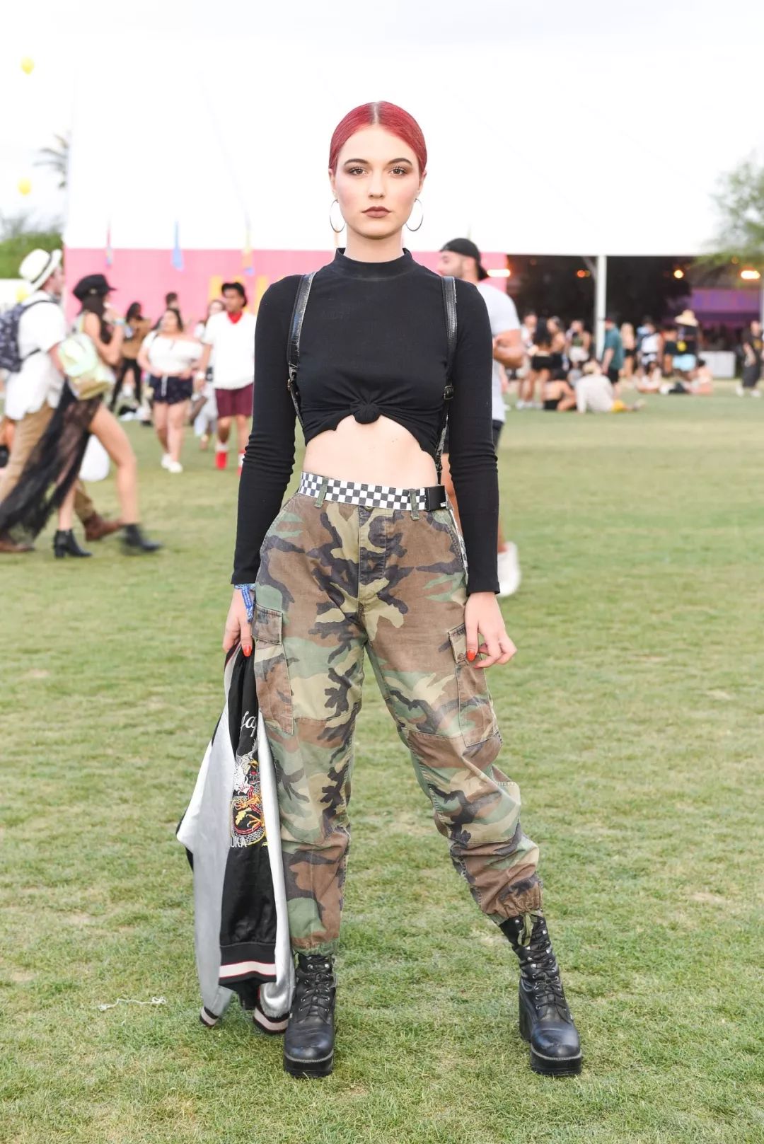 我敬吴宣仪娜扎的“鸡腿裤”一杯！今年瘦腿靠你了昂