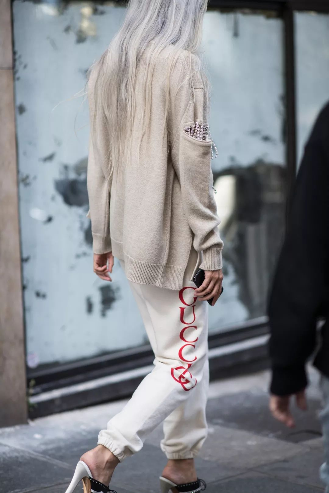 我敬吴宣仪娜扎的“鸡腿裤”一杯！今年瘦腿靠你了昂