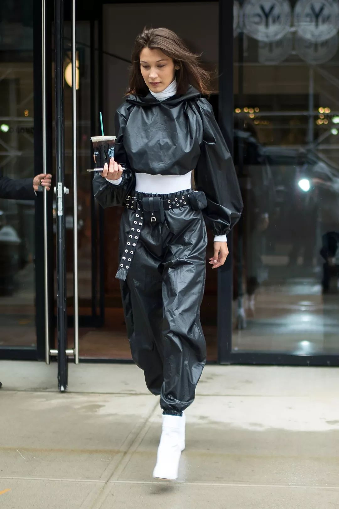 我敬吴宣仪娜扎的“鸡腿裤”一杯！今年瘦腿靠你了昂