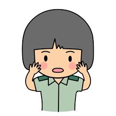 戏精！这个大妈级“美女上校”露馅后，到了法庭上还在“演”