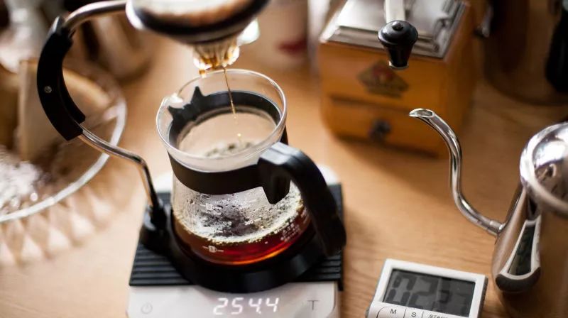 如何冲泡一杯手冲咖啡,手冲咖啡好喝的秘诀是要用手冲