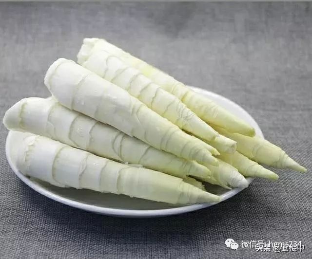 竹笋味道特别好口感还特别的脆嫩,竹笋最嫩的地方