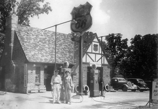 上夜班不可思议的故事,每日励志小故事晚上