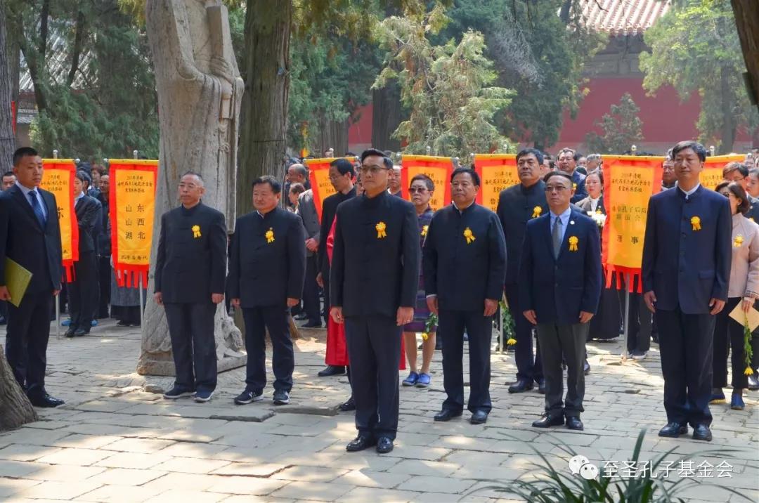 孔子第79代嫡长孙简介,孔子第79代嫡孙回乡祭祖