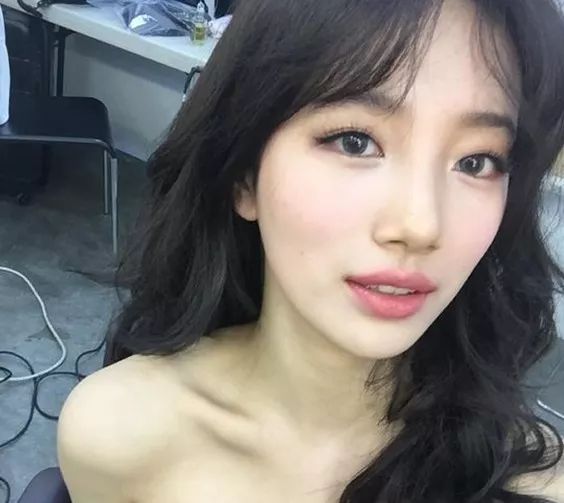 教你怎么画超薄的底妆,黄黑皮怎样画出自然底妆