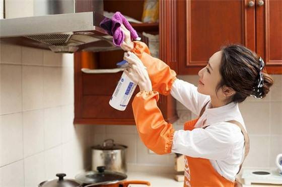 过年洗油烟机用什么方式,油烟机春节期间怎么清洗