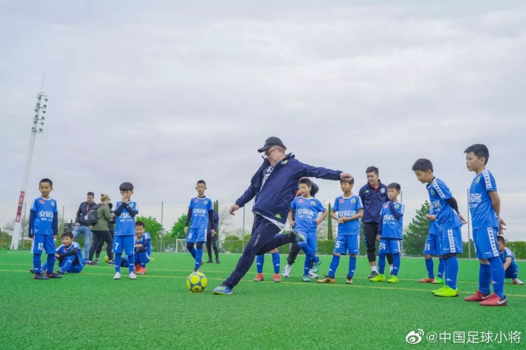 让梦想起飞冯俊烨原版,让梦想起航足球