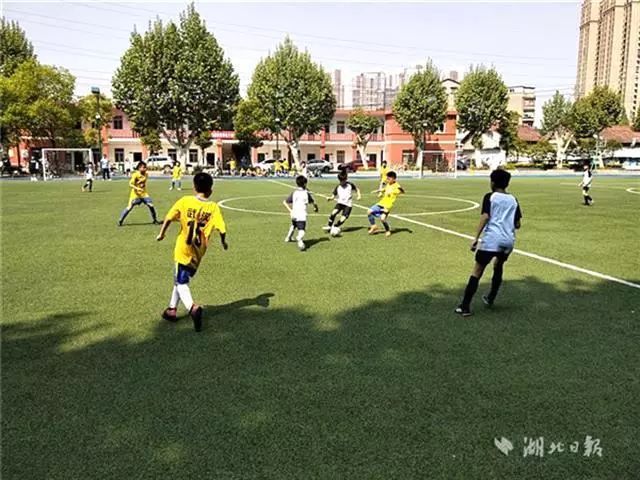 香港中学足球队,香港小学生来广州