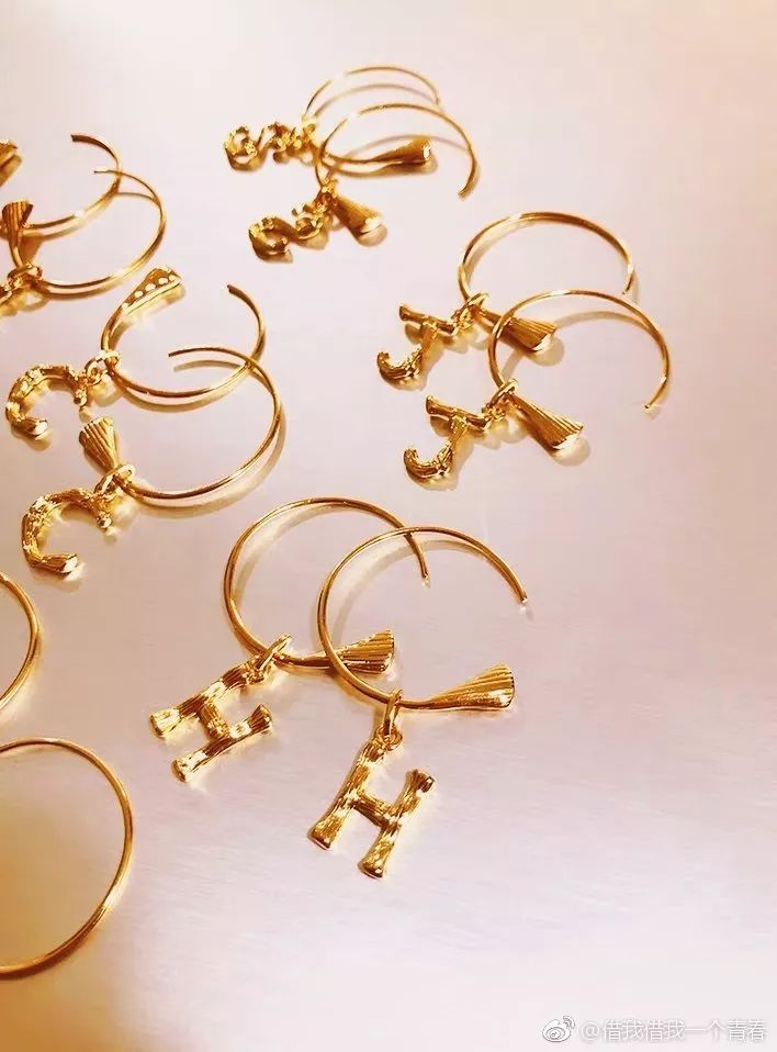 时髦办|Lisa这磨人的小甜豆，居然敢给我种草爱马仕了？？？