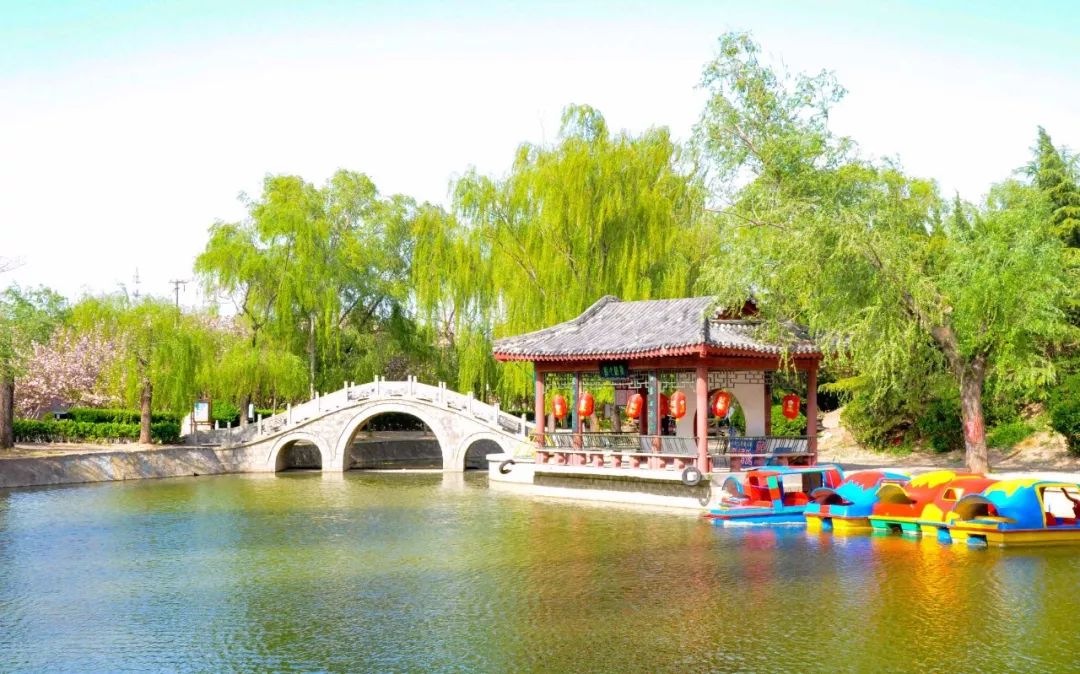 鑱婂煄濮滃牑涔愬洯妯辫姳,鑱婂煄濮滃牑妯辫姳涔愬洯