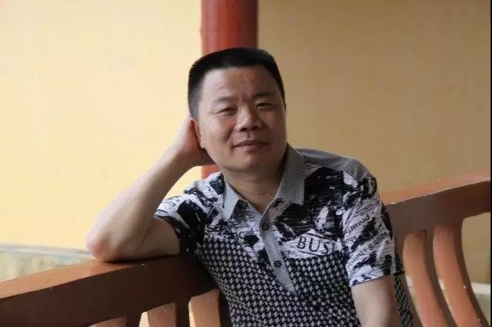 汉诗英译|丁酉年登山偶遇放蜂人