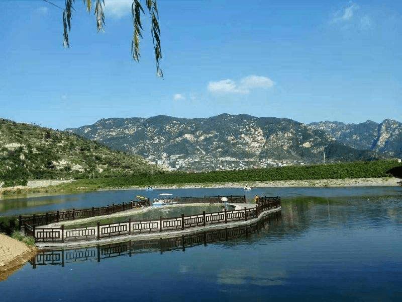 济南老人自驾游好玩的地方,济南野生动物园自驾游从哪个门进