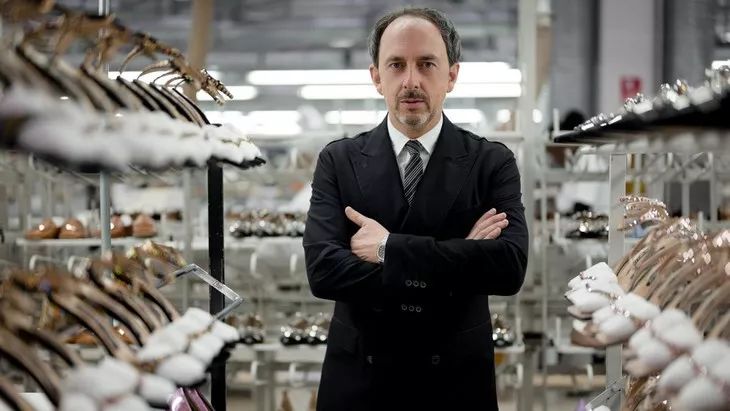 又漂亮又简单的高跟鞋,又美又飒的高跟鞋