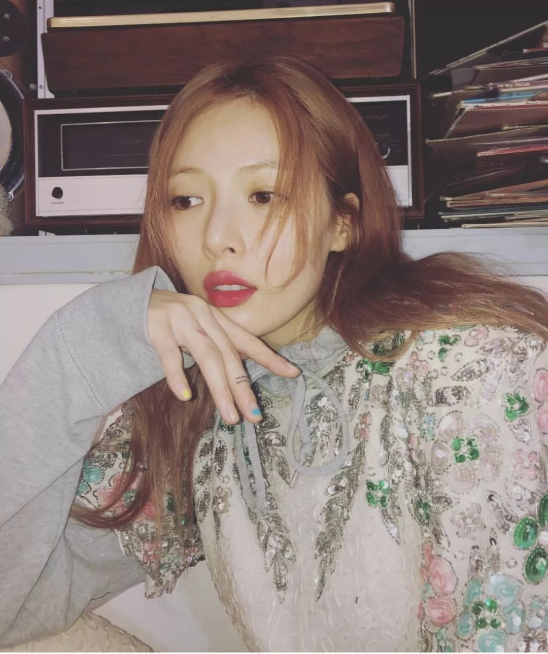 一款又甜又酷的美甲推荐给你们,夏日必备美甲ins风童趣