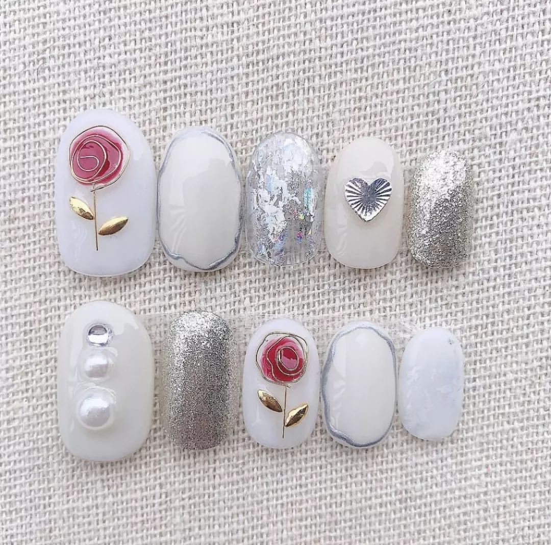 一款又甜又酷的美甲推荐给你们,夏日必备美甲ins风童趣