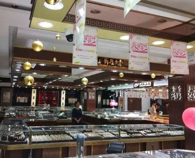 【双节钜惠】昌吉500个和田玉挂件免费送！和田玉低至三折起，进店即有好礼相赠！