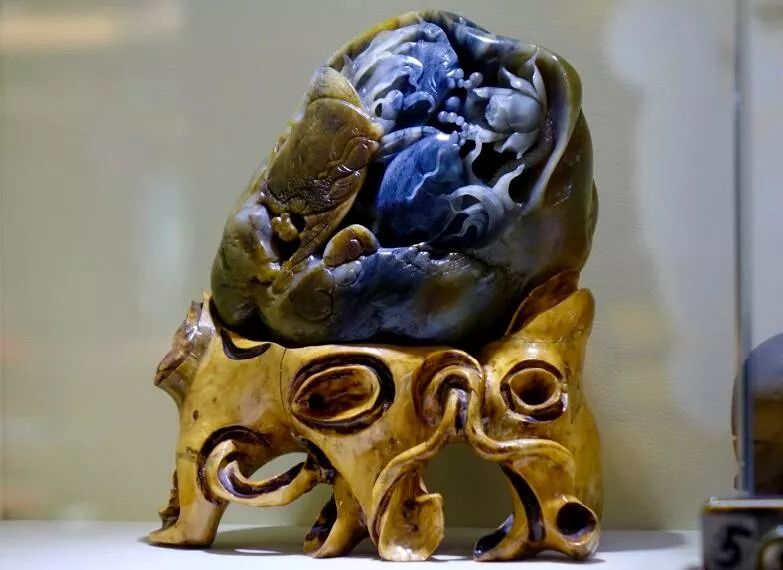 【双节钜惠】昌吉500个和田玉挂件免费送！和田玉低至三折起，进店即有好礼相赠！