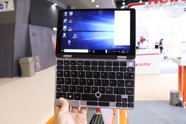 minibook评测,minibook背面