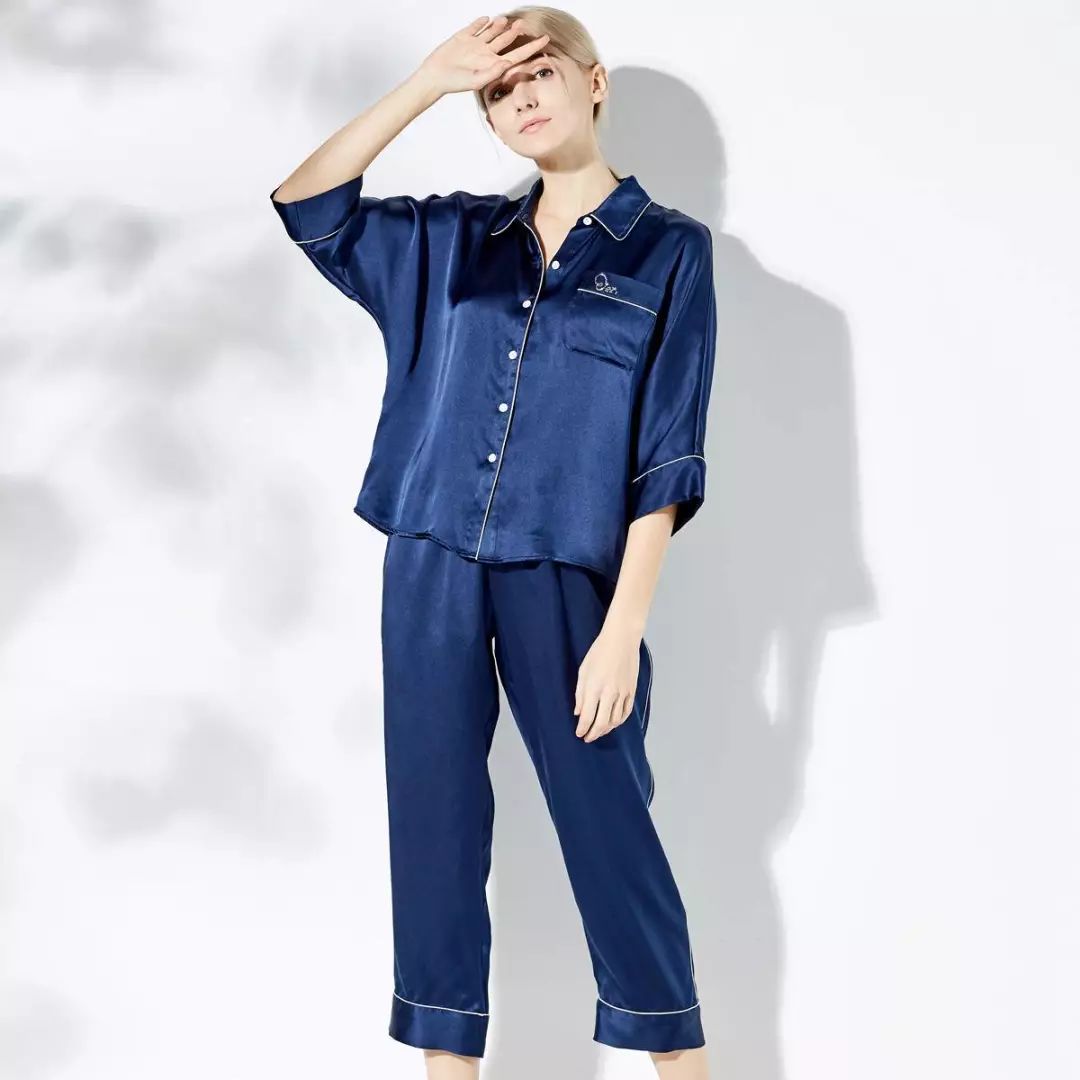 舒服美腻到不行，这样的睡衣每个女人都该有一件