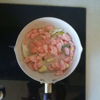 虾丸宝宝辅食的做法,辅食炒虾丸的家常做法