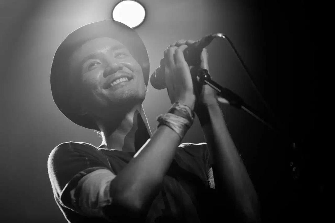 王源崩溃大哭,王源崩溃大哭别人的反应