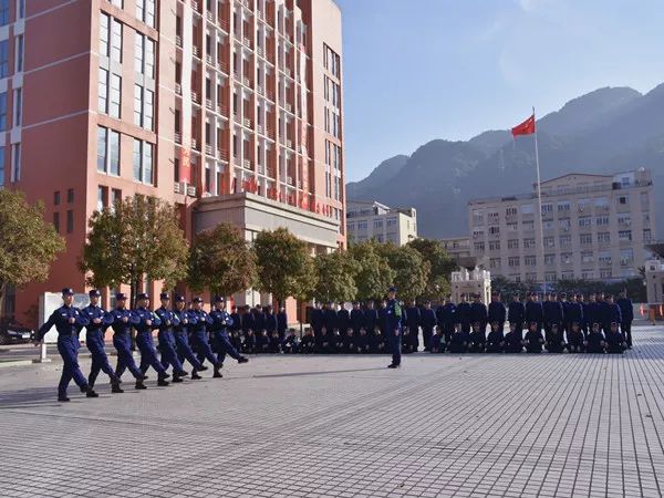 青春正当年风起扬帆时作文,青春正当年风起扬帆