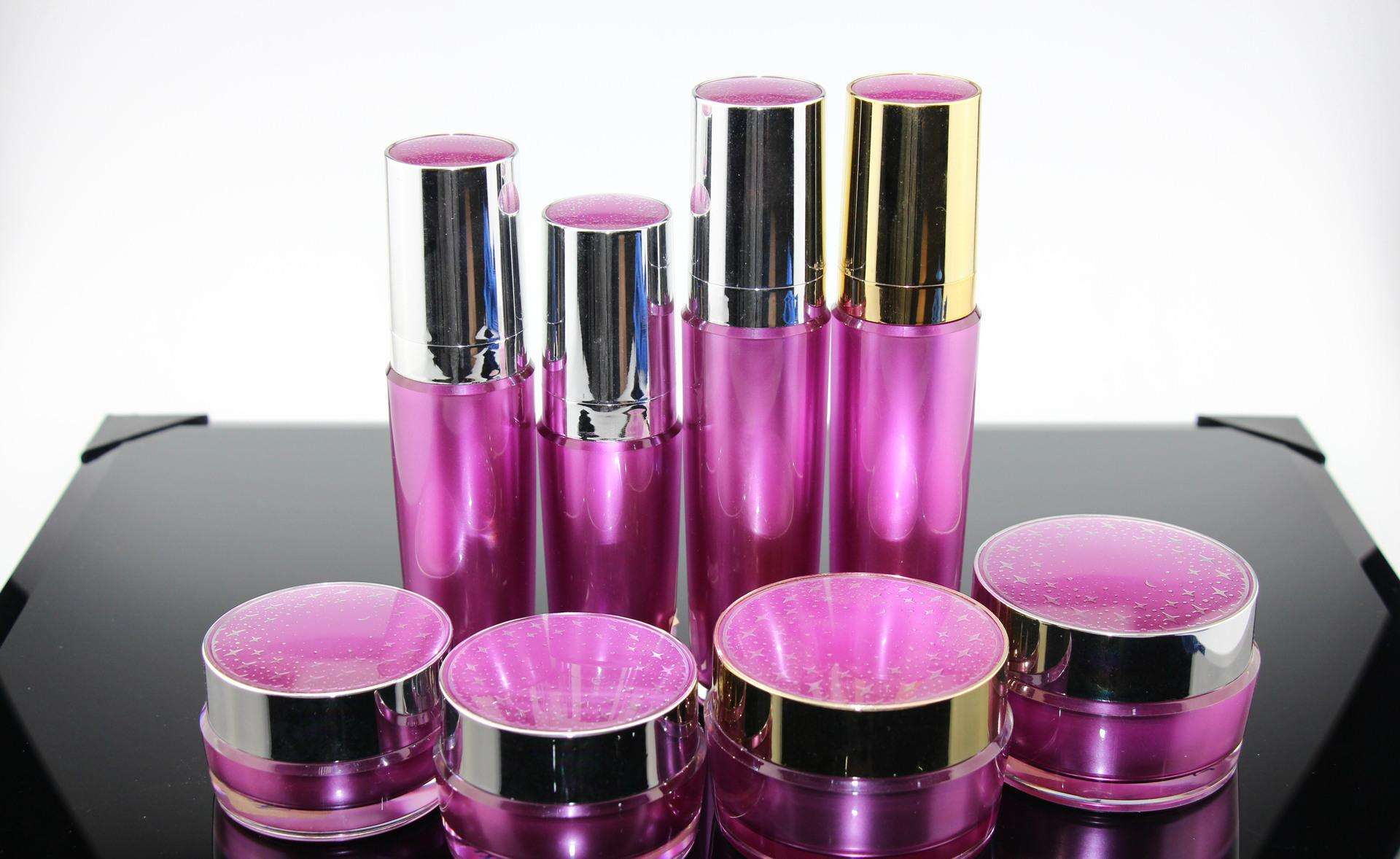 去“药”禁令已过百日仍有药店微商顶风出售“药妆”