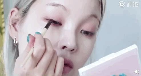 谁成想，教会我画“刘诗诗眼”的人是…邓伦