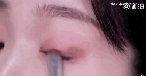 谁成想，教会我画“刘诗诗眼”的人是…邓伦