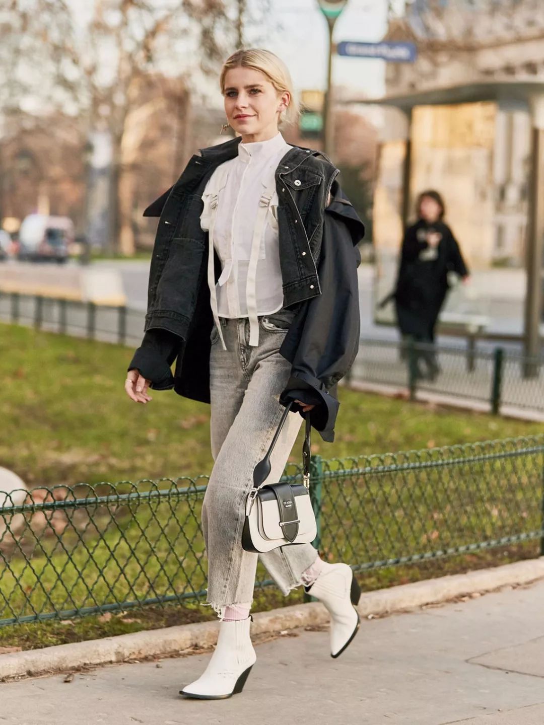 一夜之间，这款包攻占了代购圈