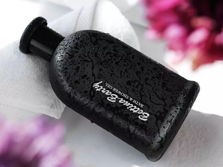 对不起，我没喷香水，那香味是我自带的