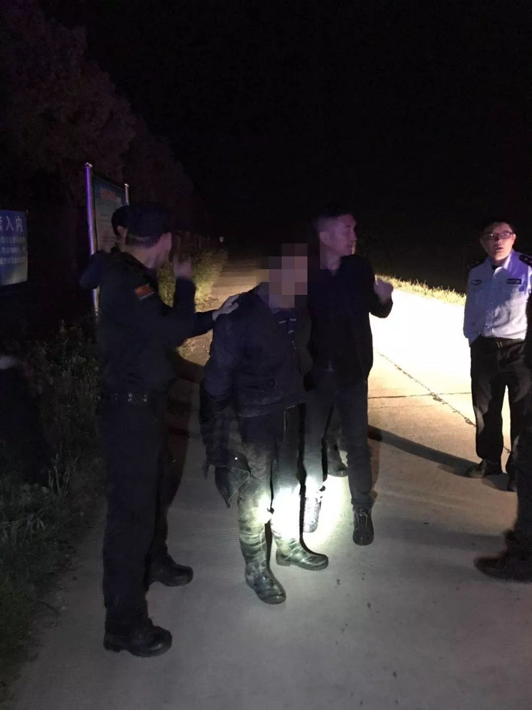 【长江大保护】大快人心！潜江警方夜查汉江成功打掉一电鱼团伙