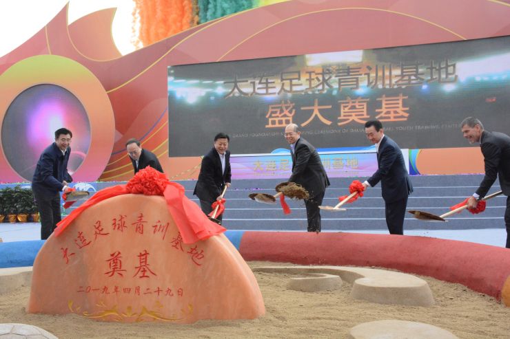 万达重返未来,万达对中国足球的贡献